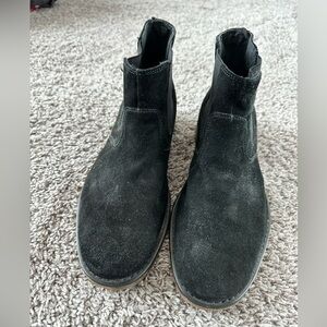 Steve Madden black leather boots size 8